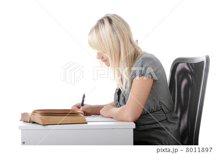 Student woman 8011897