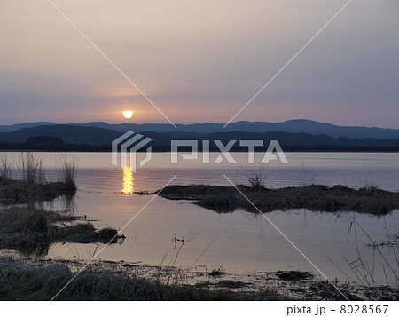 網走湖の夕陽 8028567