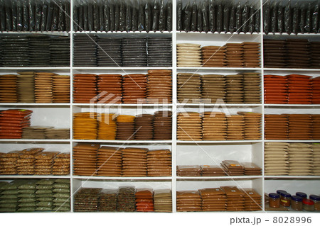 shop of exotic Indian spices 8028996