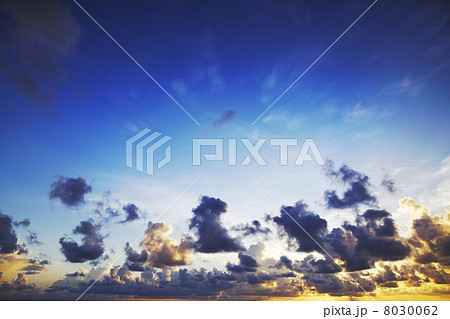 Spectacular sunset sky Spectacular sunset sky 8030062