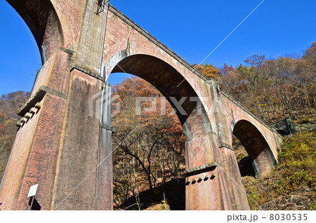 碓氷第三橋梁(めがね橋)（碓氷峠鉄道施設／群馬県安中市松井田町） 8030535