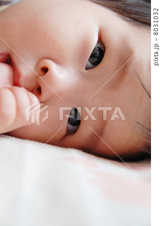 指しゃぶり 8031032