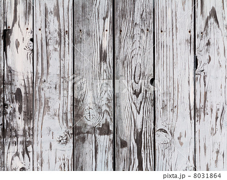 ペンキが剥げた板塀 8031864