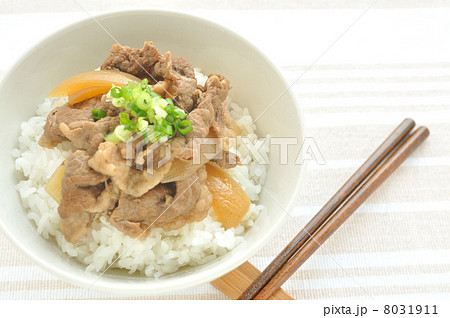 牛丼 8031911