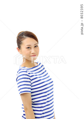 本を持つ女の子 本を持つ女の子 8032395