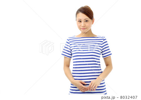 本を持つ女の子 本を持つ女の子 8032407
