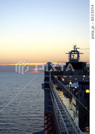 バルト海の夜明け 8033054