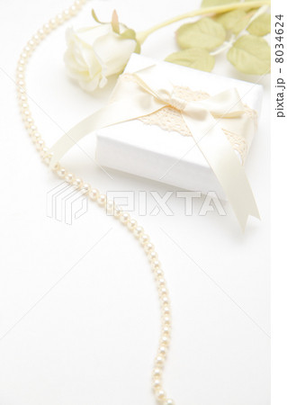 ブライダルイメージのプレゼント 8034624