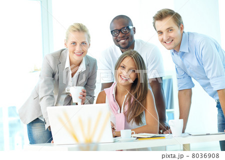 Team of students 8036908