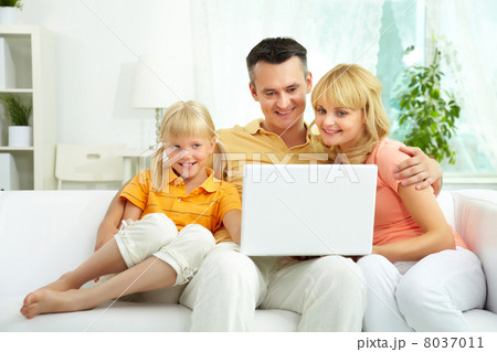 Using laptop 8037011