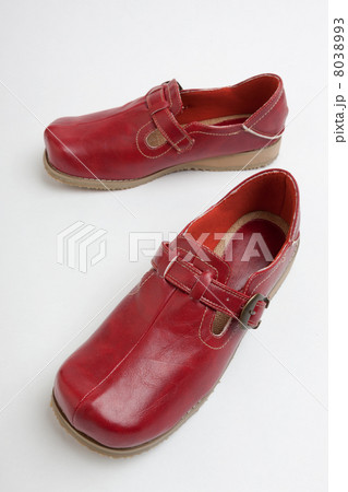 赤い靴 8038993