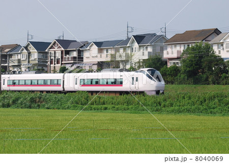常磐線特急フレッシュひたち　石岡駅近く 8040069