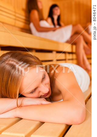 Sauna wellness - Female friends in spa Sauna wellness - Female friends in spa 8046471