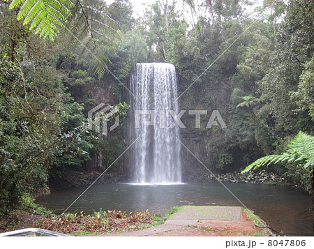 ミラミラの滝 8047806