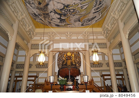 北鎌倉　円覚寺　宝冠釈迦如来坐像　（ 仏殿 ・ 大光明宝殿内 ）　神奈川県 鎌倉市 山ノ内 8049456