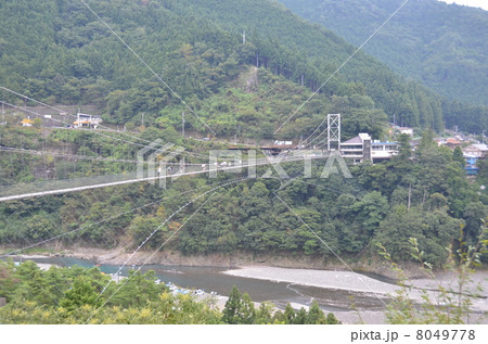日本一長い生活用鉄線の吊り橋 谷瀬の吊り橋 日本一長い生活用鉄線の吊り橋 谷瀬の吊り橋 8049778