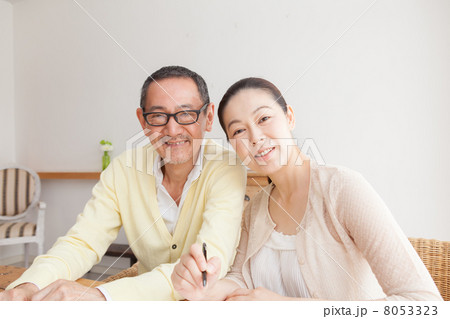 シニア　夫婦　書く 8053323