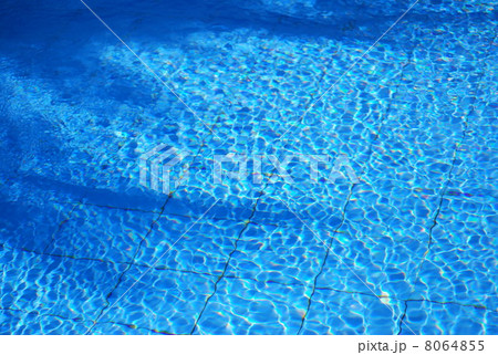 水面 水面 プール 水 テクスチャ 背景 夏 青色 バック バックグラウンド 素材 透明 背景 の写真素材