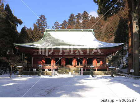 冬の比叡山延暦寺「西塔・釈迦堂」 8065587