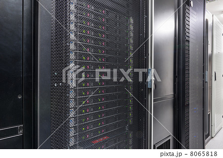 network server room 8065818