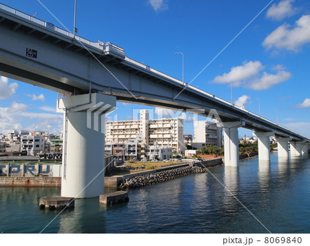 那覇・泊大橋 8069840