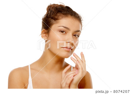 Girl with olive skin 8074207