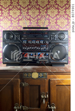 retro ghettoblaster 8074901