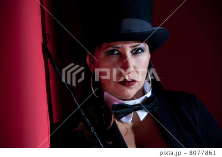 Wicked Female Ringmaster Wicked Female Ringmaster 8077861