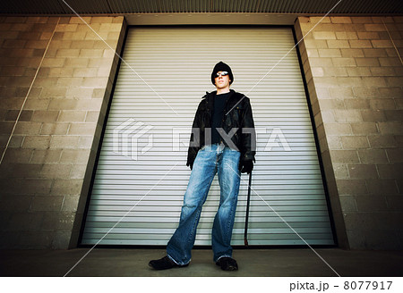Criminal with Crowbar Criminal with Crowbar 8077917