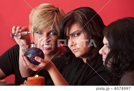 Witches Mix a Potion 8078997