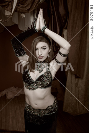 Beautiful Belly Dancer 8079461
