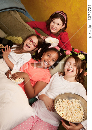 Happy Little Girls Happy Little Girls 8079723