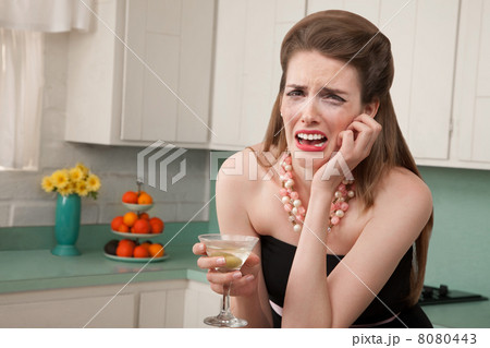 Weeping Woman with a Martini 8080443