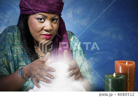 Gypsy Fortune Teller 8080512