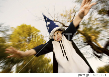 Wizard Boy with hands outstreached 8080591
