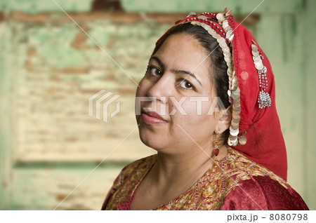 Muslim Woman 8080798
