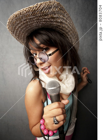 Beautiful Young Singer 8083704