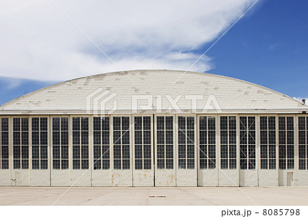 White Hangar White Hangar 8085798