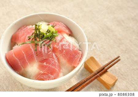 鮪の山かけ丼 8086308