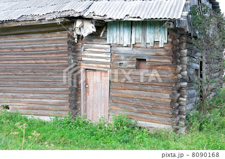 Old wooden house. Fragment. 8090168
