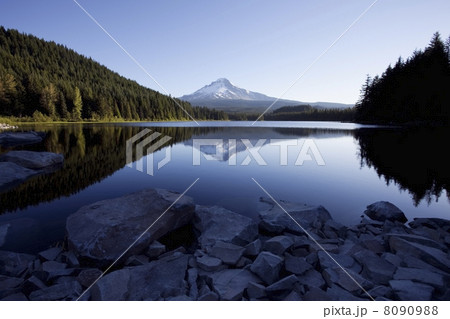 Mount Hood and Trillium Lake Mount Hood and Trillium Lake 8090988