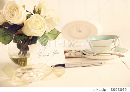 Thank you note on table with nostalgic feel Thank you note on table with nostalgic feel 8098046