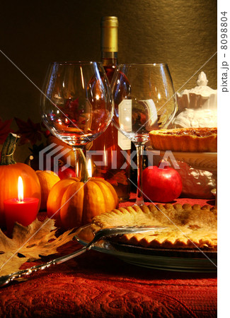 Elegant Festive table 8098804