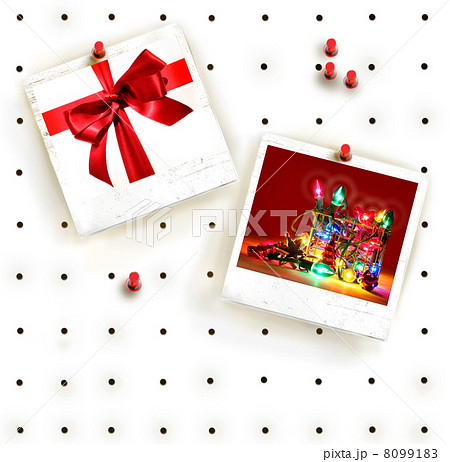 White peg board with photo frames 8099183