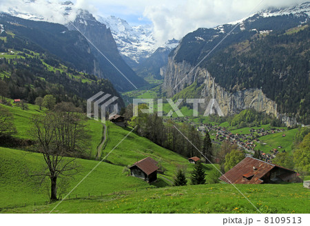 mountain village in the Alps, Switzerland . 8109513