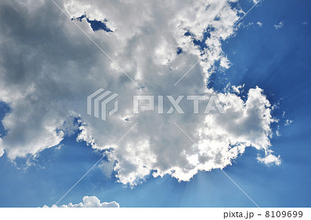 Beautiful blue sky 8109699