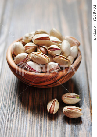 pistachio nuts pistachio nuts 8109702