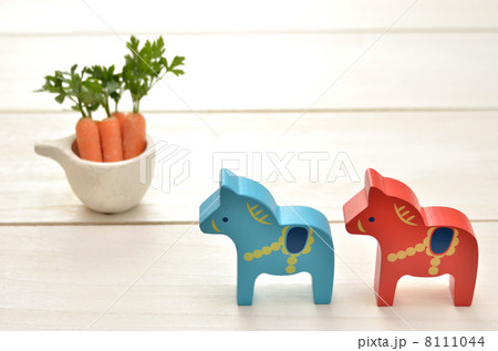 午年の年賀状素材 8111044