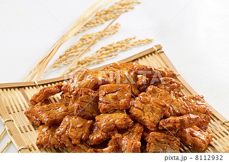 日本の菓子・米菓子・かきもち 日本の菓子・米菓子・かきもち 8112932