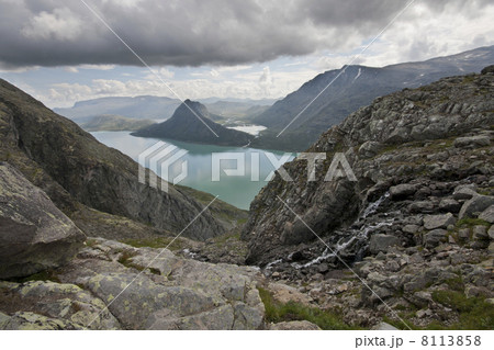 Lake Gjende seen from Besseggen hiking tour (Jotunheimen Nationa Lake Gjende seen from Besseggen hiking tour (Jotunheimen Nationa 8113858